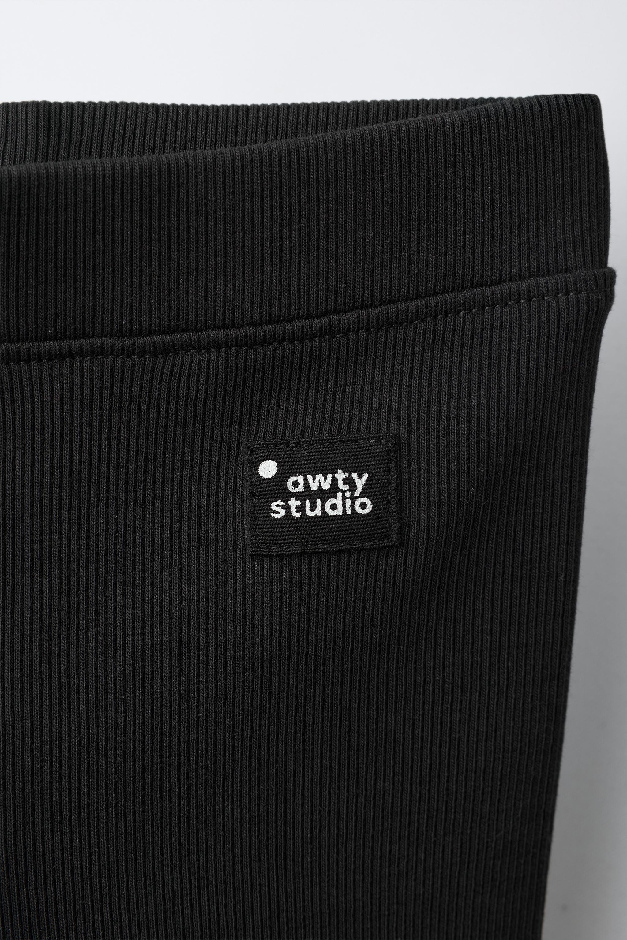 RIBBED LEGGINGS WITH LABEL